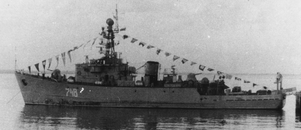 31.07.1983, Ngày Hải quân. МТ-238 bên cầu cảng căn cứ Cam Ranh, Việt Nam