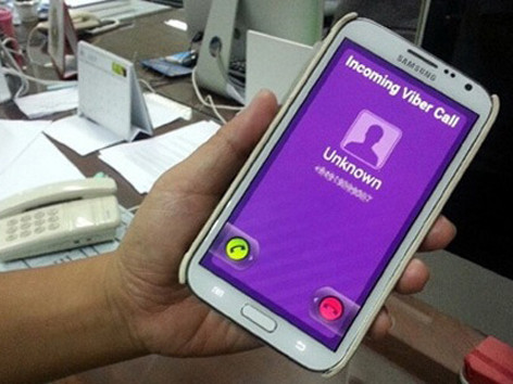 Theo tính toán của Tập đoàn Viễn thông Quân đội (Viettel), nếu 40 triệu thuê bao của mạng này đều dùng 3G và sử dụng Viber để gọi điện, nhắn tin thì doanh thu của Viettel sẽ giảm 40-50%