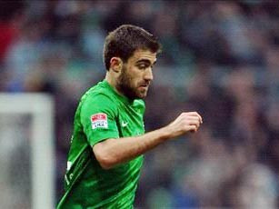 Sokratis Papastathopoulos trong màu áo Werder Bremen. Ảnh: Goal