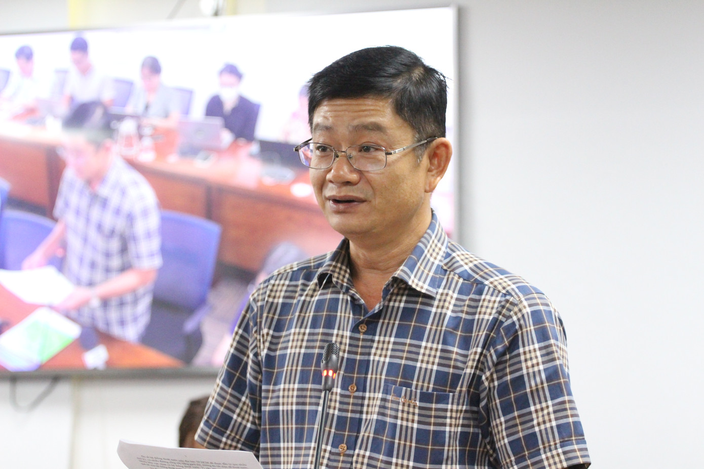 Ông Đỗ Tấn Long, Phó Giám đốc Trung tâm Hạ tầng kỹ thuật TPHCM phát biểu tại buổi họp báo. Ảnh: Thành Nhân