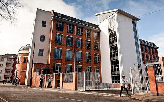 ĐH Derby Percentage: 96,1% SV tìm được việc làm hoặc học cao hơn sau khi tốt nghiệp