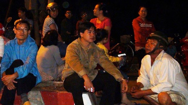 Nhiều phụ huynh cho biết khi nghe tin họ tức tốc bắt xe chạy hơn 70km từ Bình Dương đến Cần Giờ. 