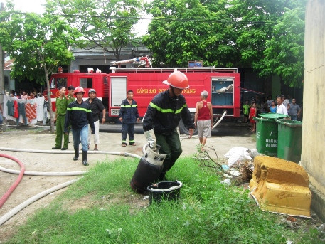 Chiếc bình gas tình nghi là nguyên nhân vụ cháy