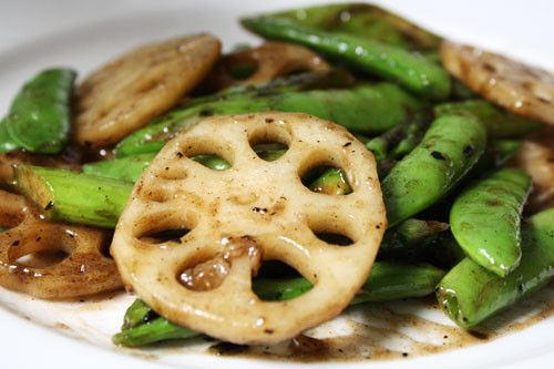 Củ sen - món ăn bổ dưỡng không thể bỏ qua