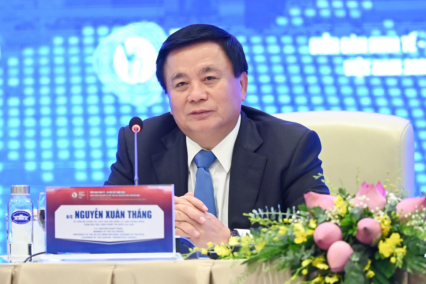 Ủy viên Bộ Chính trị, Giám đốc Học viện Chính trị quốc gia Hồ Chí Minh Nguyễn Xuân Thắng Ủy viên Bộ Chính trị, Giám đốc Học viện Chính trị quốc gia Hồ Chí Minh Nguyễn Xuân Thắng