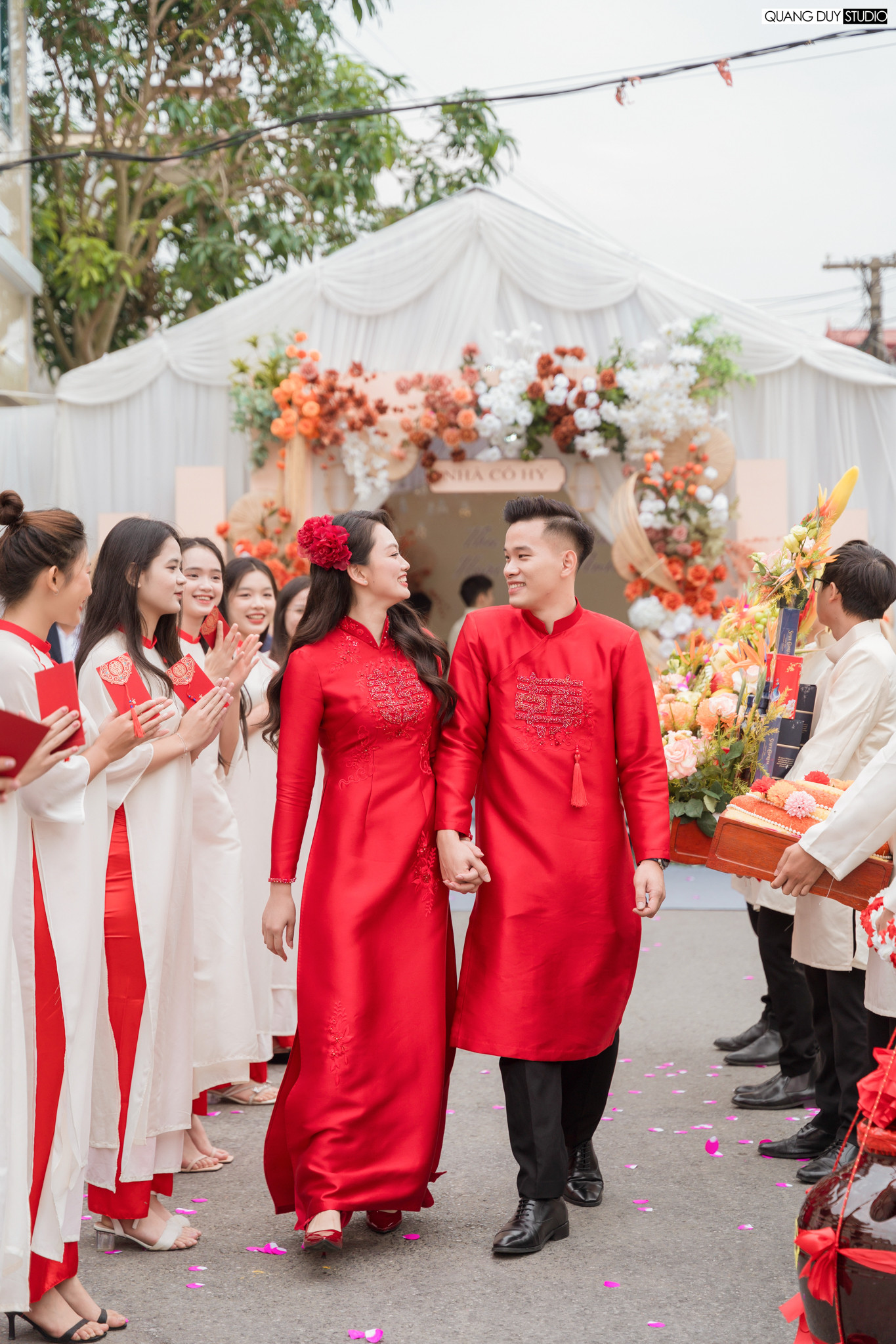 Chia sẻ với Tiền Phong, Thu Hoài xác nhận đám cưới của cô diễn ra ngày 2/12 tại quê nhà Thái Bình. Hiện, cả hai đã hoàn tất khâu chuẩn bị cho ngày trọng đại.