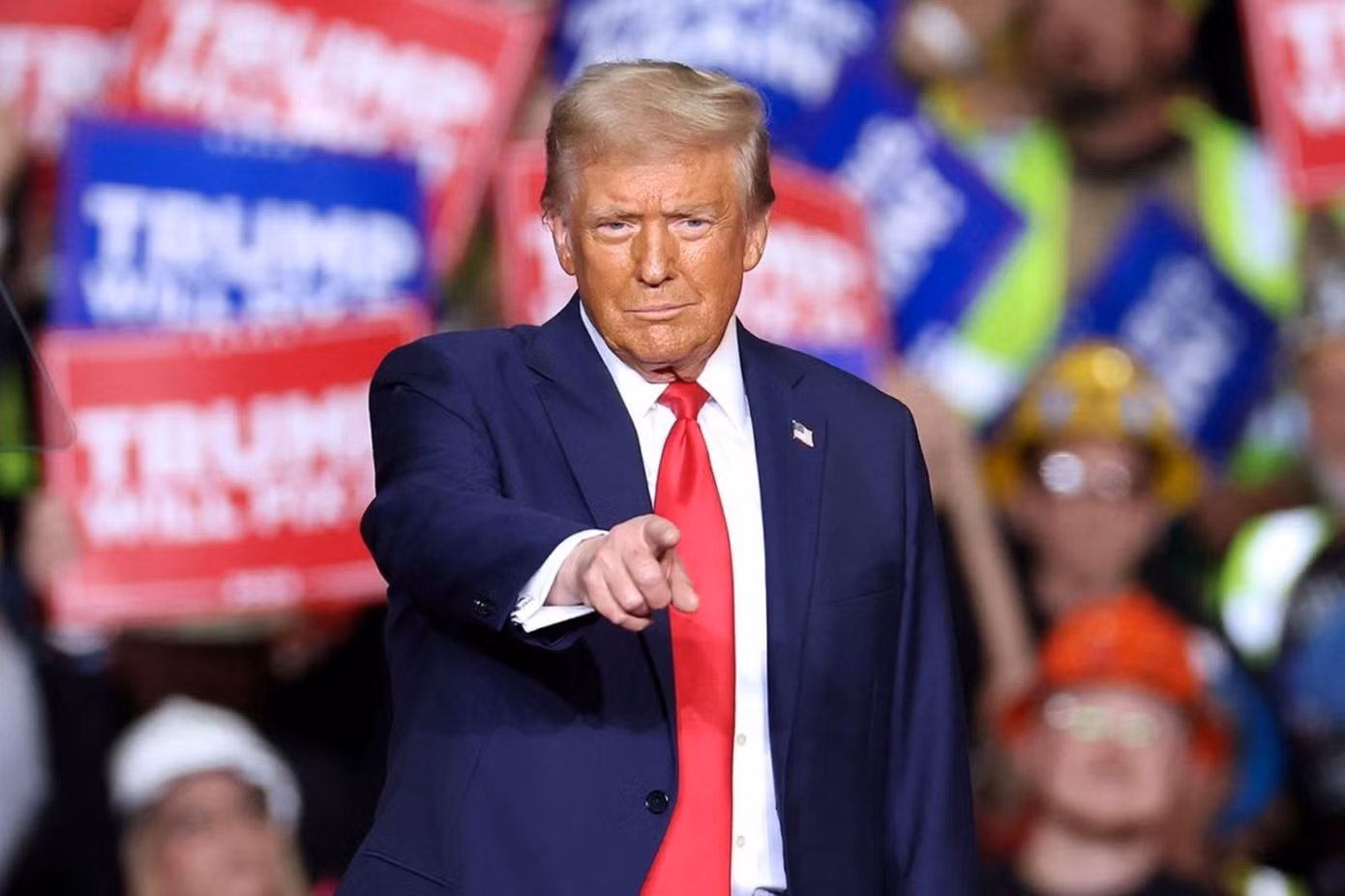 Cựu Tổng thống Mỹ Donald Trump trong cuộc vận động tranh cử ở Pittsburgh, Pennsylvania, ngày 4/11/2024. Ảnh: Getty Images/TTXVN Cựu Tổng thống Mỹ Donald Trump trong cuộc vận động tranh cử ở Pittsburgh, Pennsylvania, ngày 4/11/2024. Ảnh: Getty Images/TTXVN