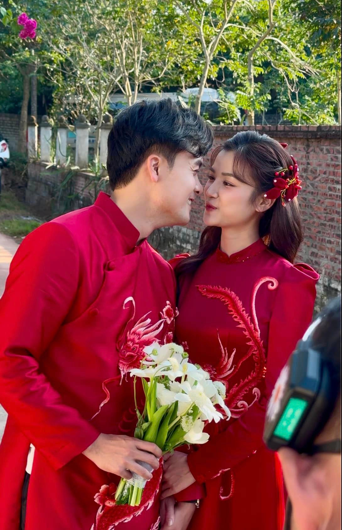 Anh Đào và Anh Tuấn tổ chức lễ ăn hỏi tại Bắc Giang. Anh Đào và Anh Tuấn tổ chức lễ ăn hỏi tại Bắc Giang.