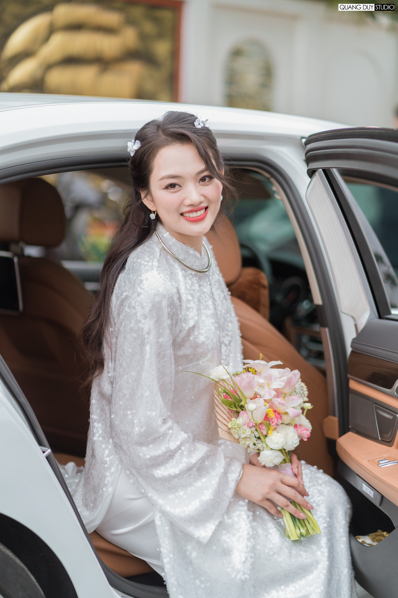 Thu Hoài là chuyền hai của CLB ViettinBank. Cô từng đi vào lịch sử khi là chuyền hai đầu tiên giành danh hiệu chuyền hai xuất sắc nhất giải bóng chuyền trẻ vô địch Đông Nam Á 2016. Ngoài việc thi đấu cho CLB và ĐTQG, Thu Hoài còn là sinh viên của trường Đại học Kinh tế thuộc Đại học Quốc gia Hà Nội.