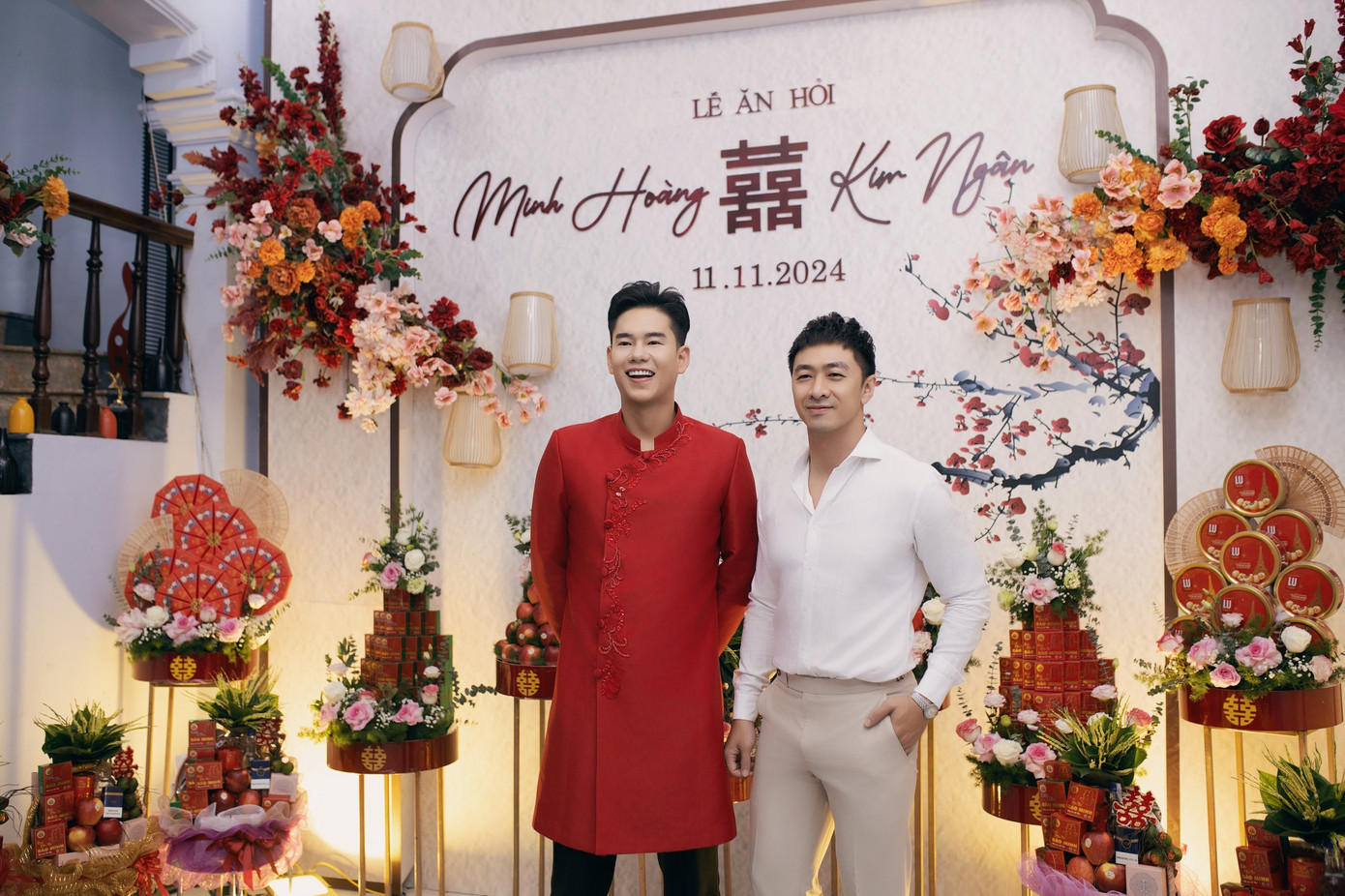 Trong ngày vui của Minh Hoàng có sự góp mặt của nhiều diễn viên như Mạnh Hưng, Trọng Lân, Phan Thắng, Trương Hoàng… Trong ngày vui của Minh Hoàng có sự góp mặt của nhiều diễn viên như Mạnh Hưng, Trọng Lân, Phan Thắng, Trương Hoàng…