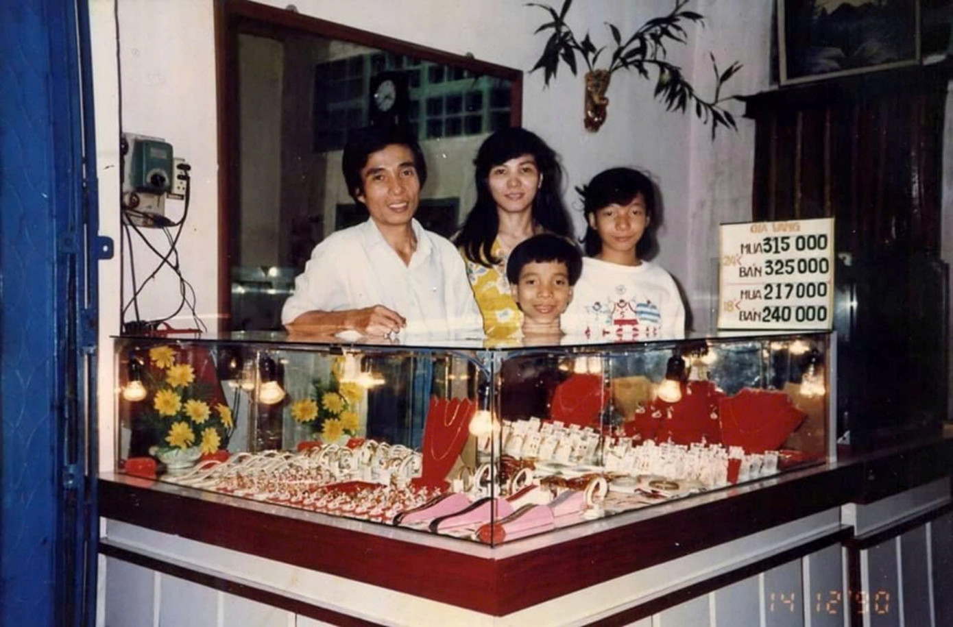 Bức ảnh gia đình anh Luật thu hút cộng đồng mạng. Bức ảnh gia đình anh Luật thu hút cộng đồng mạng.