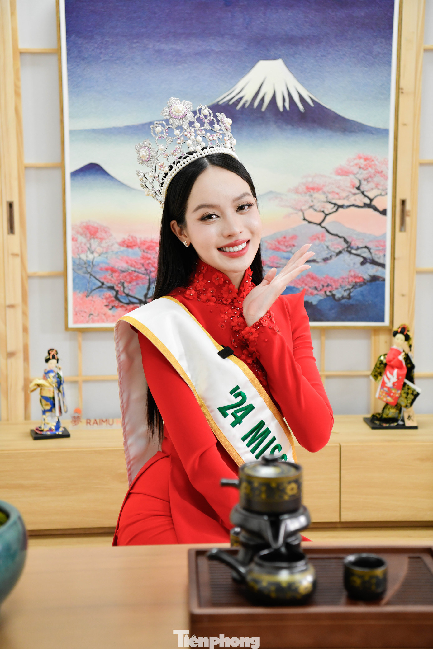 Trong cuộc phỏng vấn với Tiền Phong, Hoa hậu Thanh Thủy nhiều lần khẳng định cô là Hoa hậu Việt Nam đầu tiên thi Hoa hậu Quốc tế và cũng là Hoa hậu Quốc tế đầu tiên đến từ Việt Nam. Trong cuộc phỏng vấn với Tiền Phong, Hoa hậu Thanh Thủy nhiều lần khẳng định cô là Hoa hậu Việt Nam đầu tiên thi Hoa hậu Quốc tế và cũng là Hoa hậu Quốc tế đầu tiên đến từ Việt Nam.