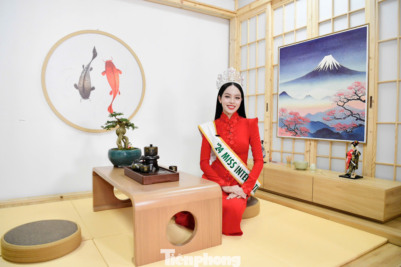 Chia sẻ về cuộc thi Hoa hậu Quốc tế, Thanh Thủy cho biết cô không gặp khó khăn hay rào cản gì trong giao tiếp. Ngược lại, cô nhận được sự hỗ trợ nhiệt tình từ các thí sinh, ê-kíp cuộc thi, đặc biệt là người bạn cùng phòng - đại diện đến từ Nhật Bản. Chia sẻ về cuộc thi Hoa hậu Quốc tế, Thanh Thủy cho biết cô không gặp khó khăn hay rào cản gì trong giao tiếp. Ngược lại, cô nhận được sự hỗ trợ nhiệt tình từ các thí sinh, ê-kíp cuộc thi, đặc biệt là người bạn cùng phòng - đại diện đến từ Nhật Bản.