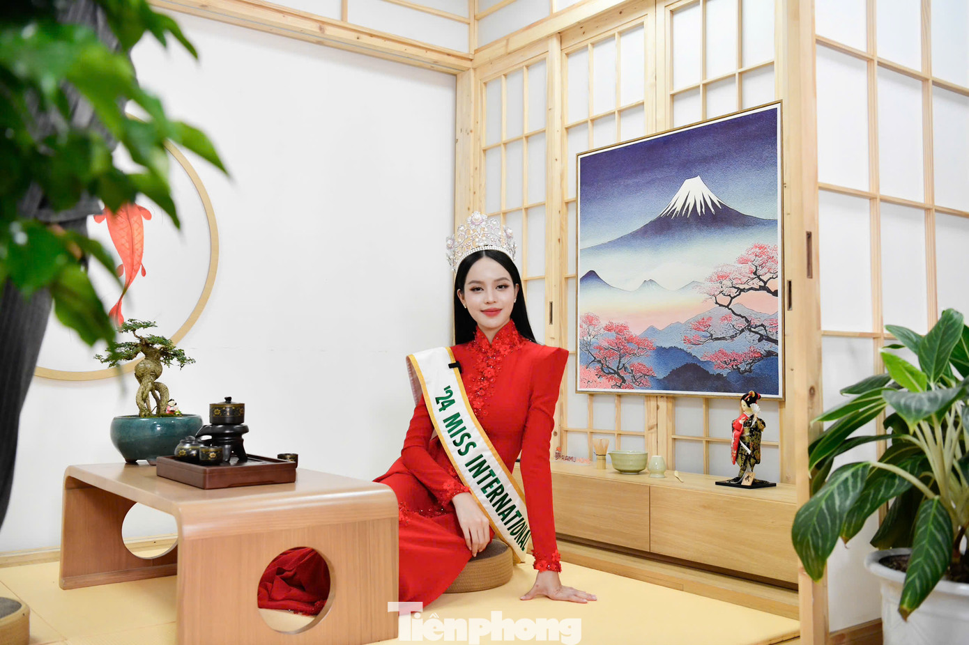 Thanh Thủy đặc biệt ấn tượng về không gian buổi phỏng vấn do Tiền Phong phối hợp với Nội thất Nhật Bản – Raimu Home dàn dựng. Thanh Thủy đặc biệt ấn tượng về không gian buổi phỏng vấn do Tiền Phong phối hợp với Nội thất Nhật Bản – Raimu Home dàn dựng.