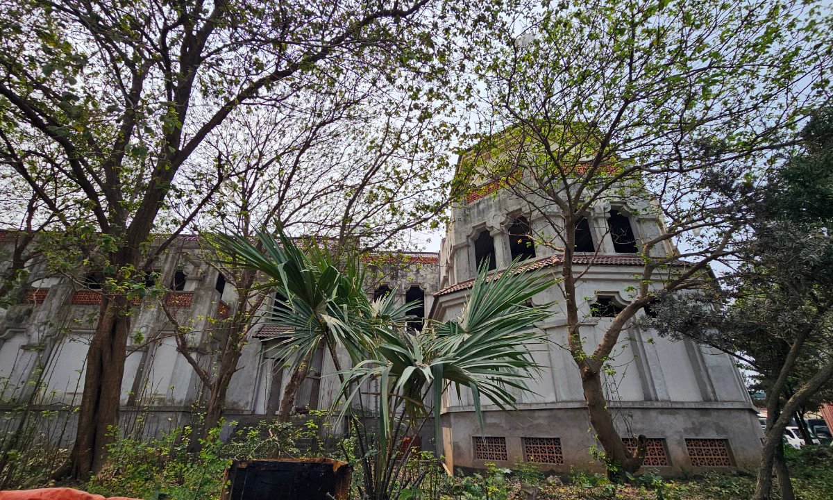 Đến năm 2017, Thanh tra xây dựng quận Hai Bà Trưng mới lập biên bản vi phạm hành chính đối với chủ đầu tư Công ty Sao Nam Sông Hồng do đã có hành vi xây dựng 9 hạng mục công trình không có giấy phép xây dựng tại Cảng Hà Nội.