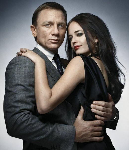 Với Daniel Craig trong "Sòng bạc Hoàng gia"