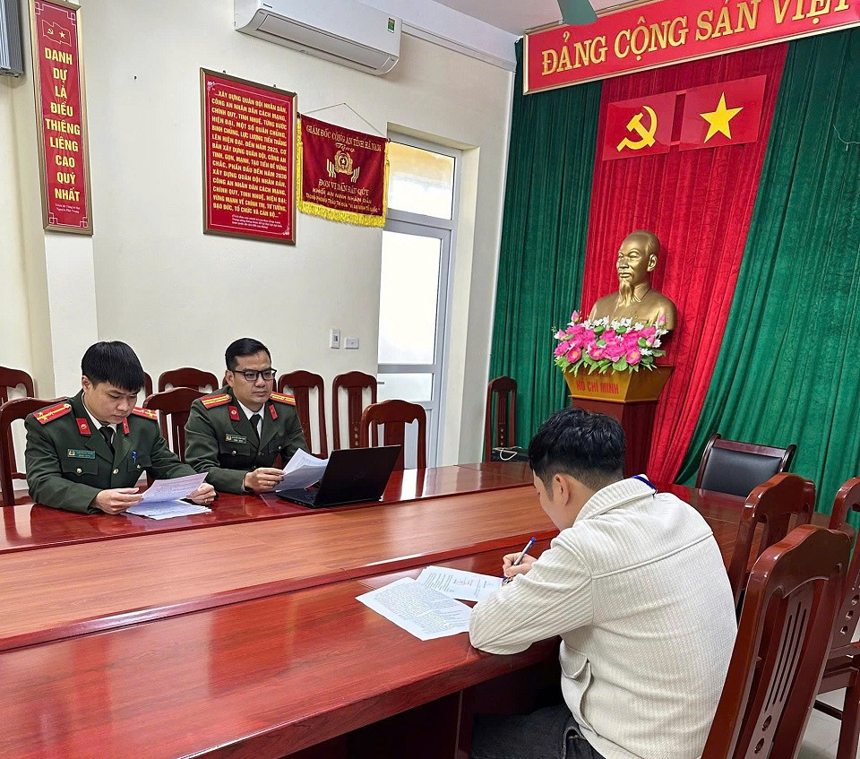 Ông Đ.Q.D làm việc với cơ quan công an