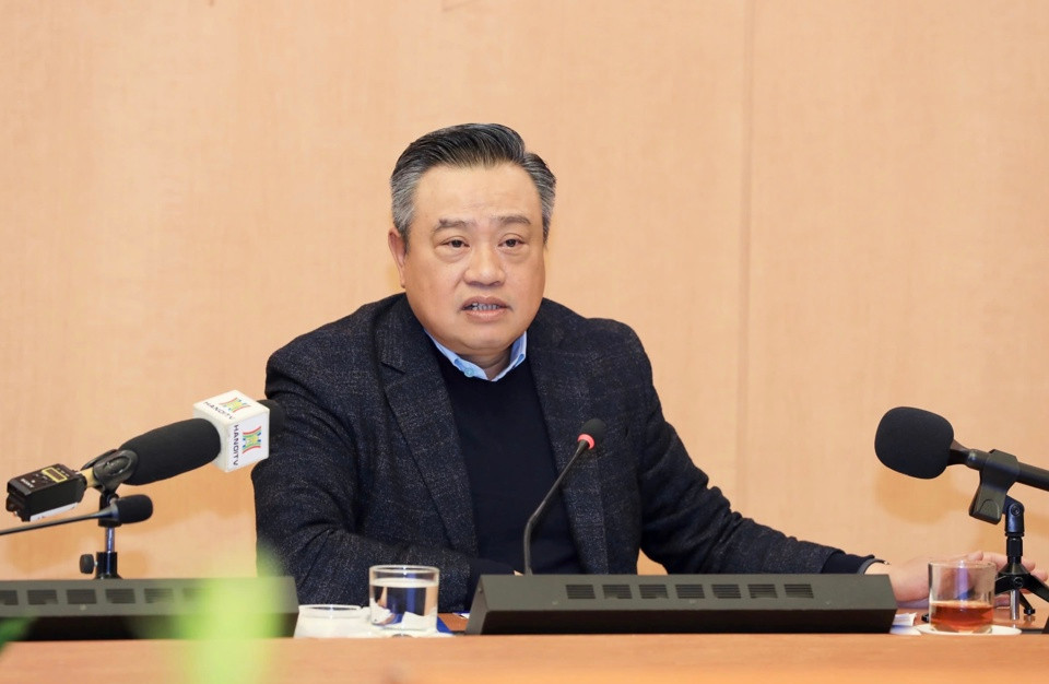 Chủ tịch UBND thành phố Hà Nội Trần Sỹ Thanh phát biểu tại buổi làm việc. Chủ tịch UBND thành phố Hà Nội Trần Sỹ Thanh phát biểu tại buổi làm việc.