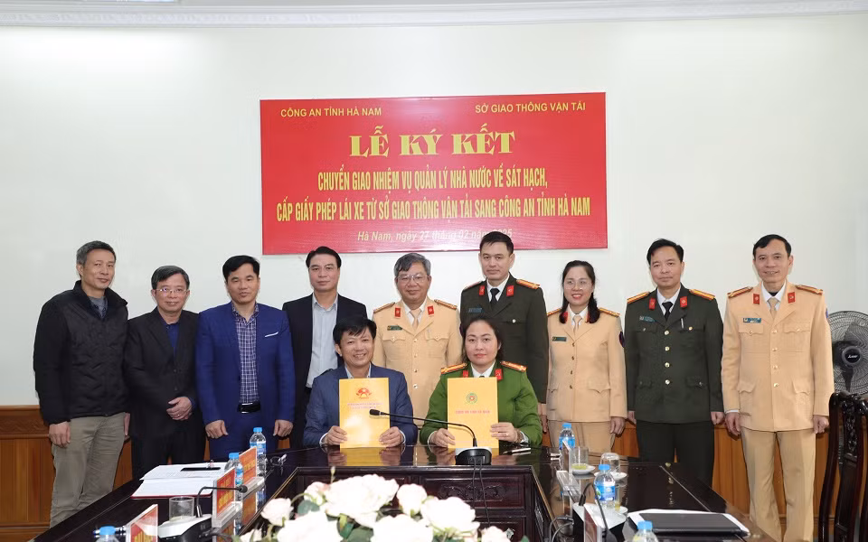 Công an tỉnh Hà Nam và Sở GTVT Hà Nam ký biên bản chuyển giao nhiệm vụ