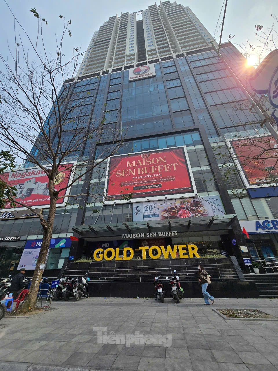 Kết luận của Thanh tra Chính phủ, được công bố cuối năm 2024 cho thấy: UBND TP. Hà Nội đã thu hồi 23.380 m2 đất cơ sở sản xuất của Công ty cổ phần Cơ khí chính xác số 1, giao cho Công ty cổ phần Thương mại Hưng Việt để thực hiện dự án nhà ở (ảnh: Mặt trước 1 tòa chung cư tại dự án). Kết luận của Thanh tra Chính phủ, được công bố cuối năm 2024 cho thấy: UBND TP. Hà Nội đã thu hồi 23.380 m2 đất cơ sở sản xuất của Công ty cổ phần Cơ khí chính xác số 1, giao cho Công ty cổ phần Thương mại Hưng Việt để thực hiện dự án nhà ở (ảnh: Mặt trước 1 tòa chung cư tại dự án).