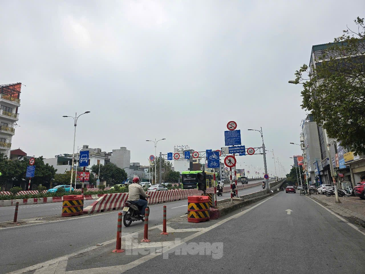 Phương án thứ 2, đối với các gối đã được bôi mỡ, cần kiểm tra lớp mỡ bảo vệ tránh trường hợp lớp mỡ dính bám vào trong miếng tấm trượt làm ảnh hưởng khả năng hoạt động của tấm trượt.