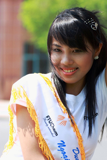 Phan Nguyễn Nguyệt Trúc Đào là sinh 5 tốt, Hoa khôi nhân ái của ĐH Ngoại thương cơ sở TPHCM.