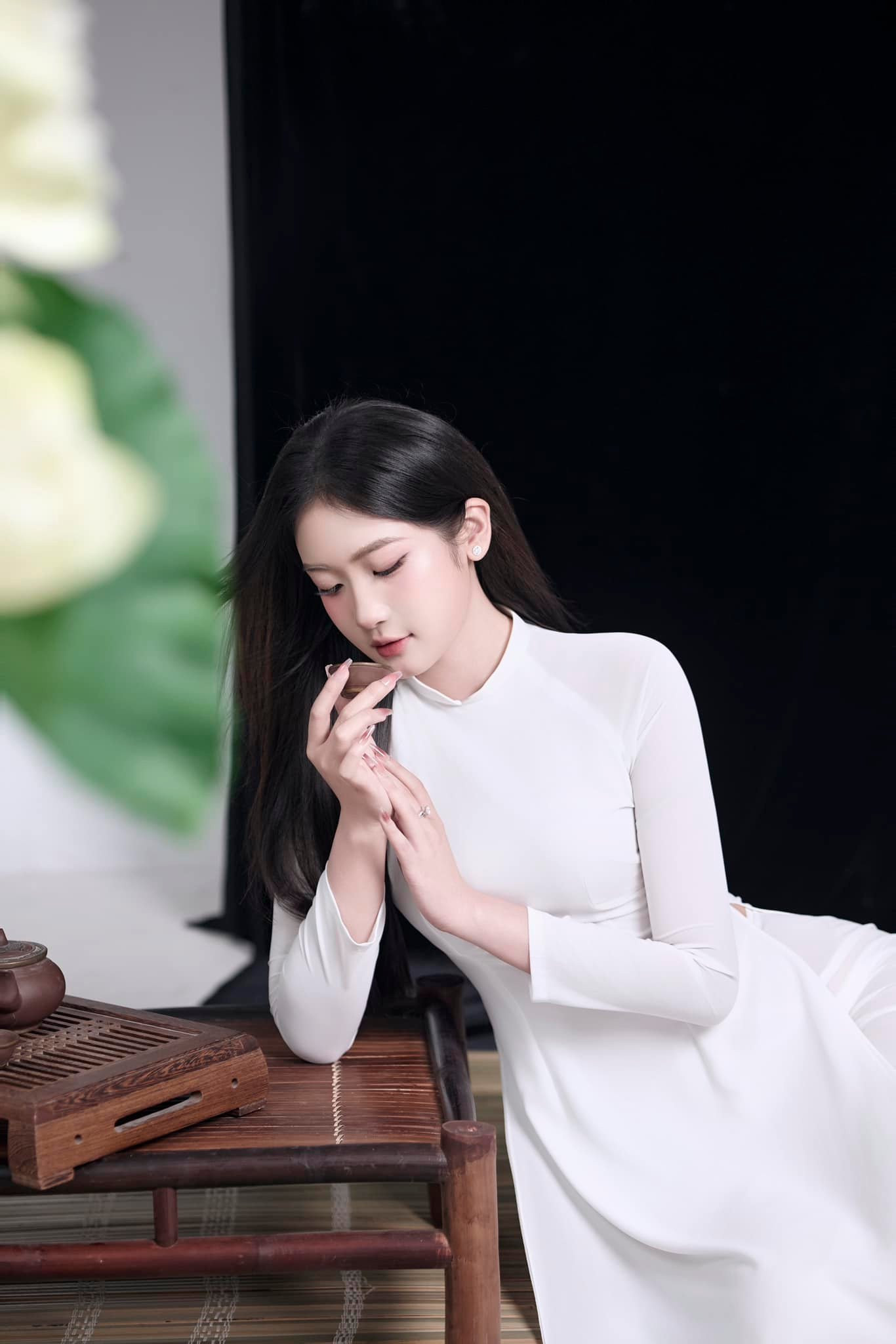 Chia sẻ với Tiền Phong, Hương Giang khẳng định Hoa hậu Việt Nam là cuộc thi danh giá, uy tín và là ước mơ của nhiều cô gái trẻ, trong đó có cô. “Từ khi còn nhỏ, tôi đã luôn ngưỡng mộ hoa hậu Đặng Thu Thảo, biểu tượng cho vẻ đẹp dịu dàng, thùy mị của người con gái Việt Nam. Tôi quyết định tham gia cuộc thi để thử thách bản thân, sống với ước mơ và lan tỏa những điều tích cực đến cộng đồng”, cô nói.