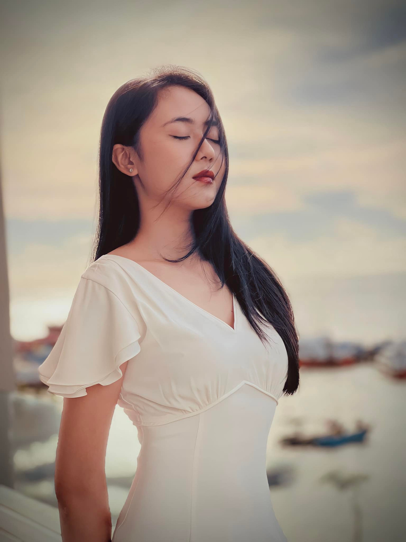 Khi được hỏi điều gì tự tin nhất ở bản thân, Mỹ Dung nói: “Tôi tin vào câu chuyện của mình – một cô gái dám bước ra khỏi vùng an toàn để chinh phục thử thách mới. Dù kết quả ra sao, tôi biết rằng mình đã thực sự tỏa sáng theo cách riêng".