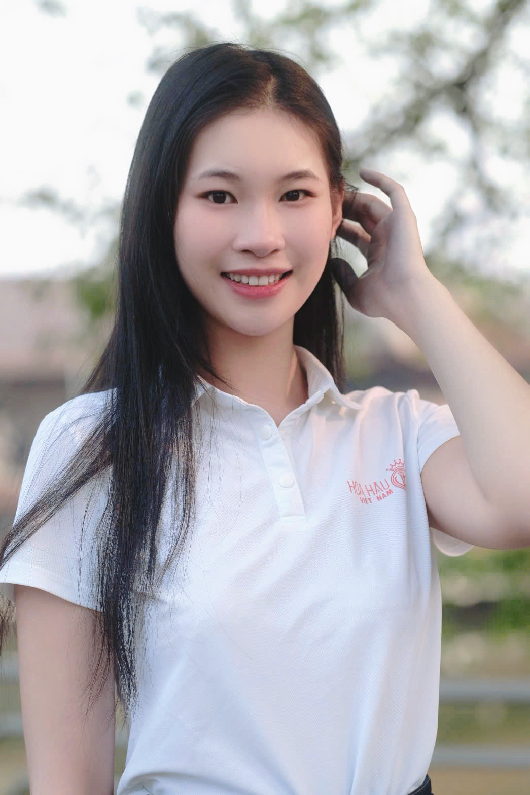 Hiền Nhi đang theo học ngành Logistics và Quản lý chuỗi cung ứng. Trong tương lai, cô mong muốn được kết hợp giữa kiến thức chuyên môn và kinh nghiệm thực tiễn để đóng góp vào sự phát triển của ngành.