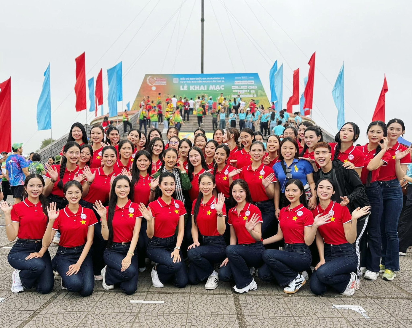 Dù vậy, Hiền Nhi cho biết bên cạnh vóc dáng, cô cố gắng rèn luyện thêm nhiều kỹ năng, thể hiện bản thân, vượt qua các thử thách dựa trên 4 trụ cột nhan sắc - trí tuệ - văn hóa - cống hiến mà cuộc thi đề ra.