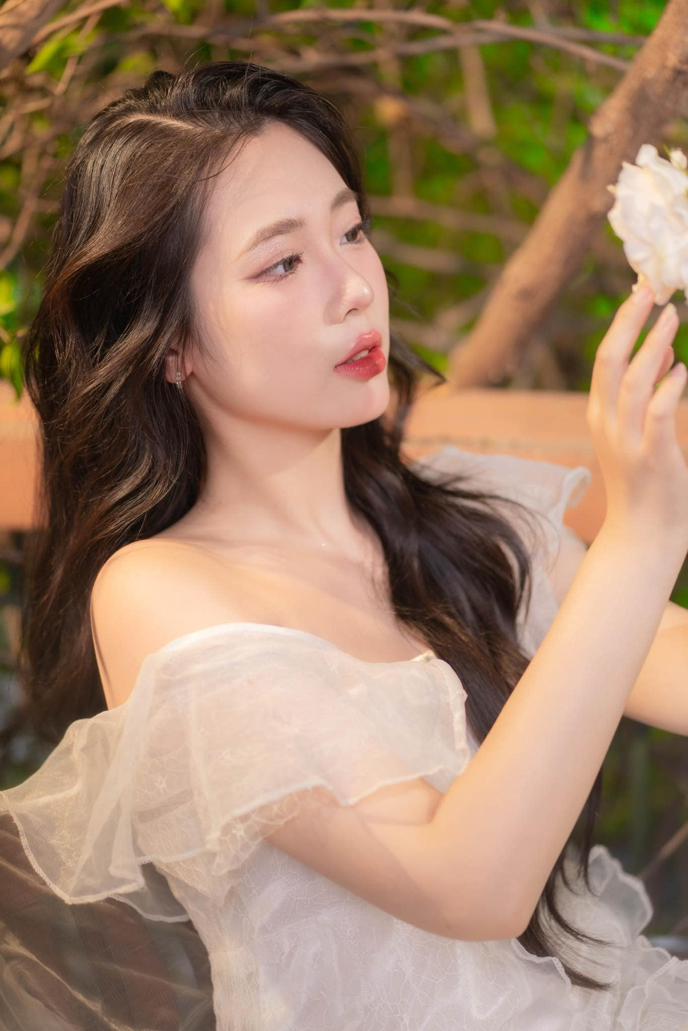 Phương Chi nói khi đăng ký thi Hoa hậu Việt Nam 2024, cô phân vân không biết nên điền vào phần thông tin đến từ đâu vì cô sinh ra ở Hà Nội nhưng lại có phần lớn thời gian học tập và lớn lên ở Hoà Bình. Phương Chi chuyển về Hà Nội từ năm lớp 7 cho đến bây giờ.