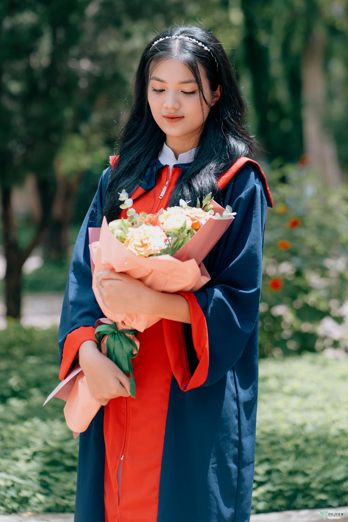 Trước đó, Minh Thu có 12 năm liền là học sinh giỏi và là học sinh chuyên Toán của trường Chuyên Nguyễn Tất Thành, Kon Tum.