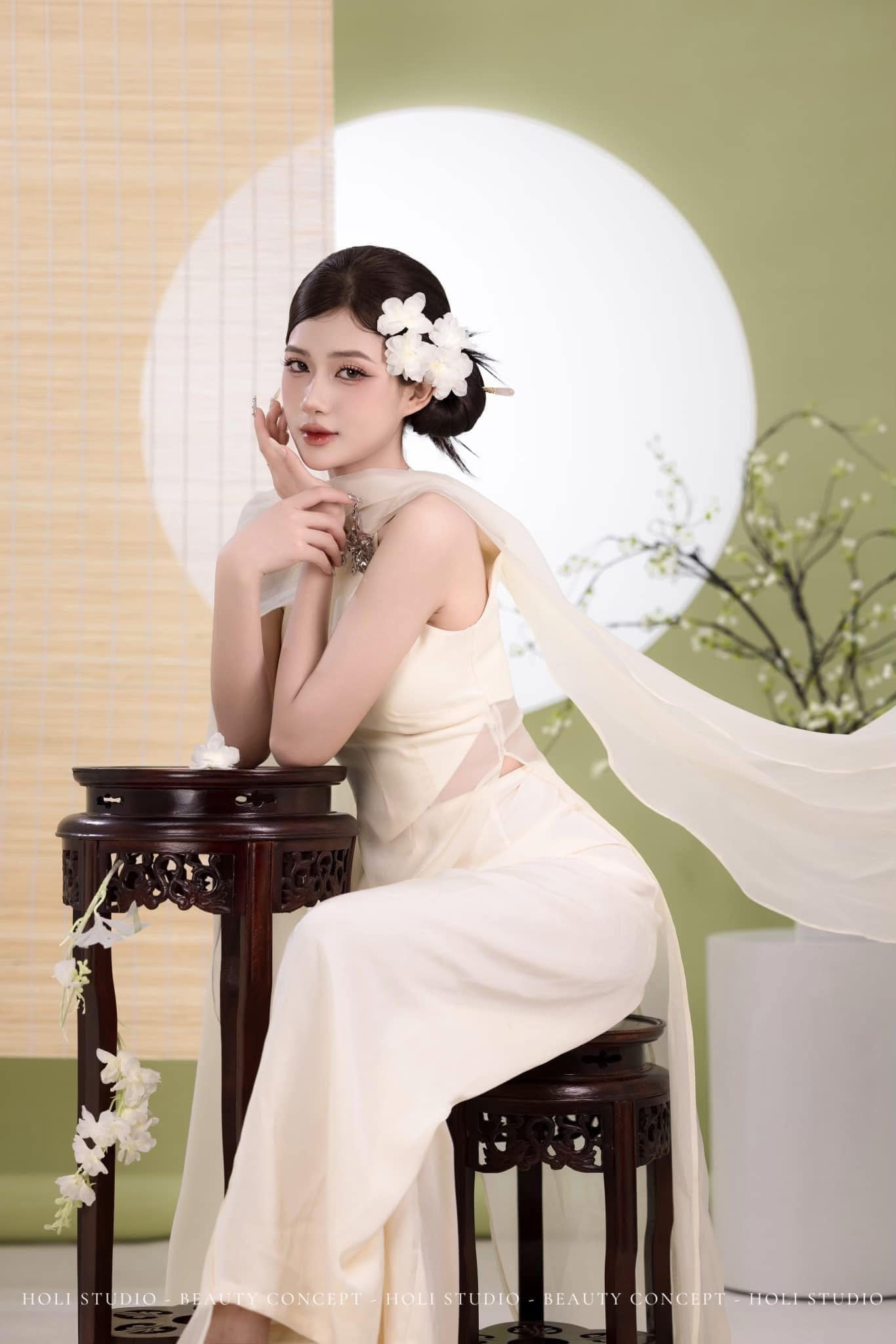 Tại sơ khảo phía Bắc Hoa hậu Việt Nam 2024, cô khiến mọi người ngỡ ngàng khi cất cao giọng hát vang và sáng. Ngọc Anh tiết lộ cô là học trò của cố NSND Tường Vi. Cô từng tham gia lưu diễn với trung tâm nghệ thuật tình thương của NSND Tường Vi.