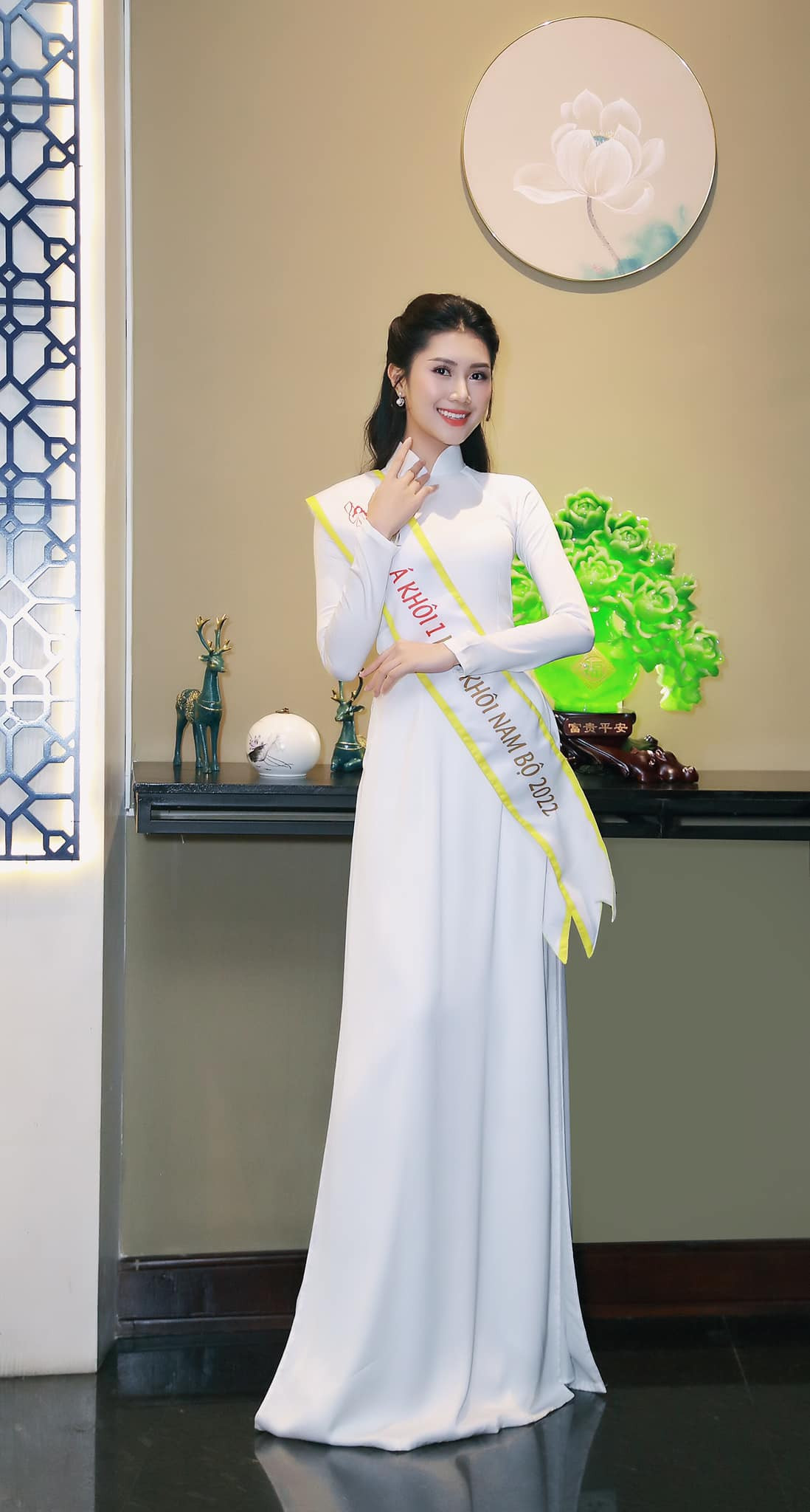 Cô đạt danh hiệu Á Khôi 1 Hoa Khôi Nam Bộ 2022. Thùy Nhiên đạt học sinh giỏi vòng tỉnh môn Ngữ văn năm học 2016-2017, thành viên của các câu lạc bộ tại Đại học Văn Hóa TPHCM như câu lạc bộ MC, ban sự kiện...