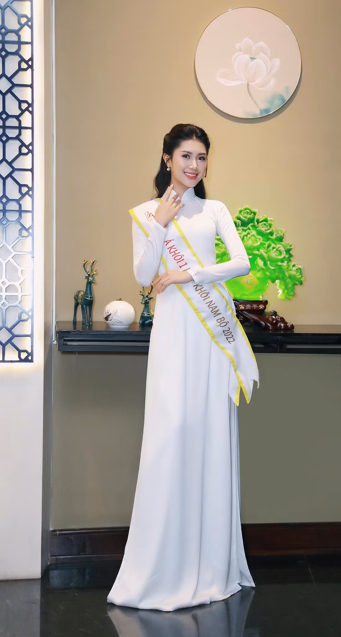 Cô đạt danh hiệu Á Khôi 1 Hoa Khôi Nam Bộ 2022. Thùy Nhiên đạt học sinh giỏi vòng tỉnh môn Ngữ văn năm học 2016-2017, thành viên của các câu lạc bộ tại Đại học Văn Hóa TPHCM như câu lạc bộ MC, ban sự kiện...
