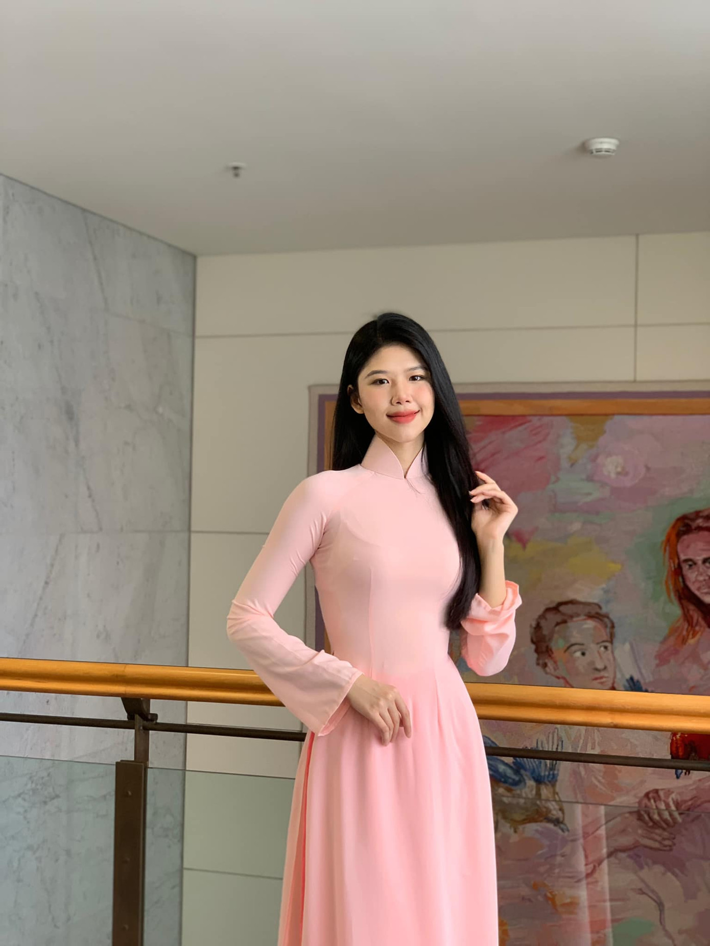 Đến với cuộc thi Hoa Hậu Việt Nam 2024, Linh Đan có cơ hội kết giao với nhiều người bạn tài giỏi, học hỏi và hoàn thiện mình hơn qua từng vòng thi. "Tôi muốn nói với những bạn trẻ ngoài kia rằng, đừng bỏ cuộc, hãy bỏ ngoài tai những lời phán xét và kiên trì với đam mê của mình. Những khó khăn hay thử thách không phải để đánh gục mình mà là để khiến mình trở nên bản lĩnh, kiên cường hơn", cô chia sẻ.