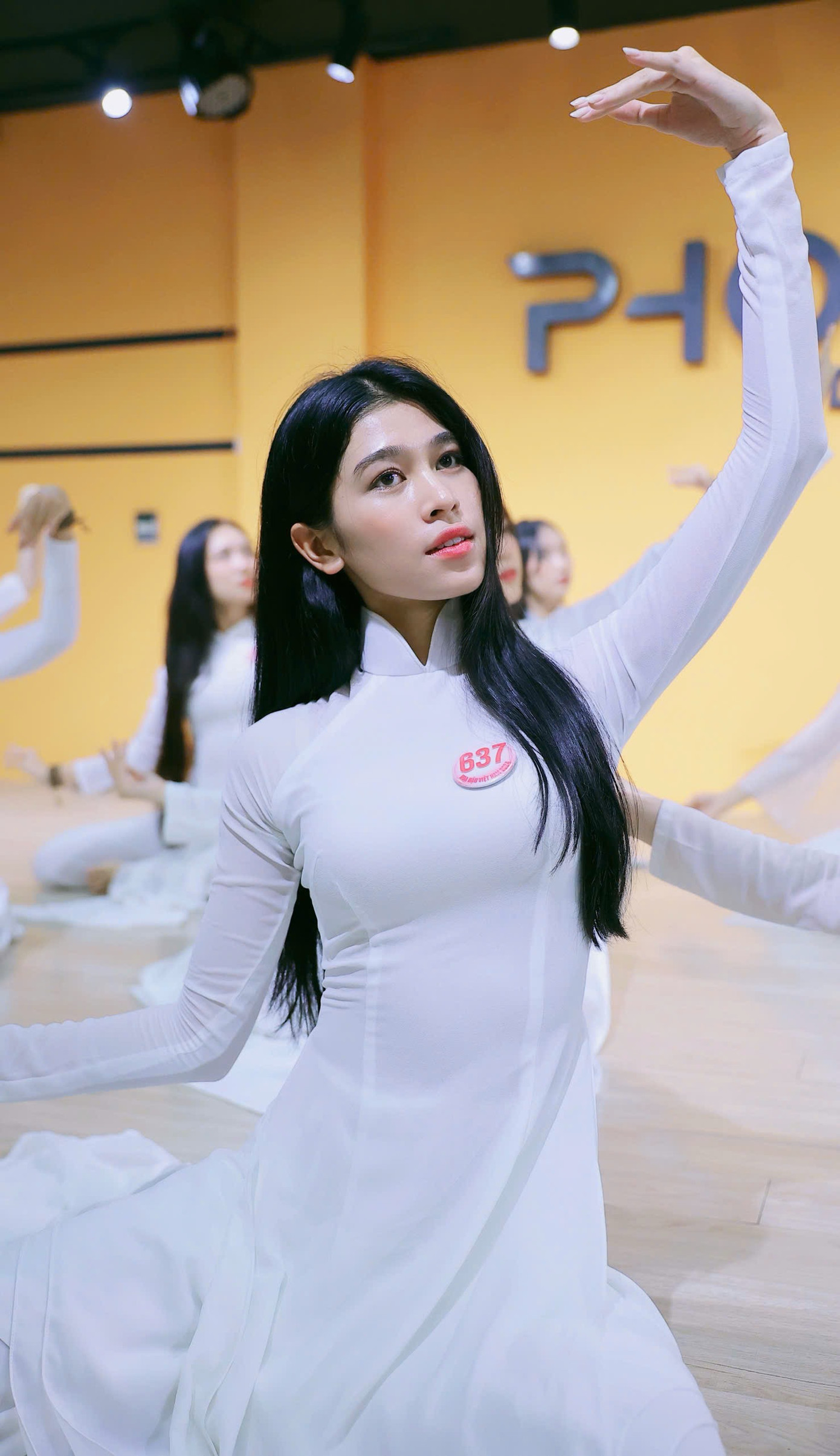 Bài múa với nhiều động tác khó, phức tạp là thử thách với nhiều thí sinh.