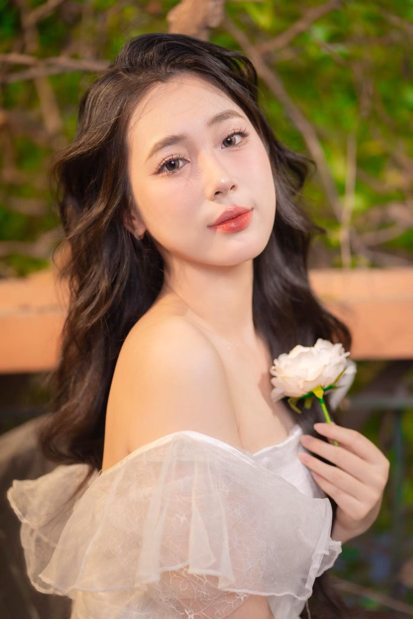 Phương Chi đã trả lời rằng cô tự tin nhất với khả năng học hỏi không ngừng nghỉ, không ngại học những cái khó để bản thân được phát triển toàn diện.
