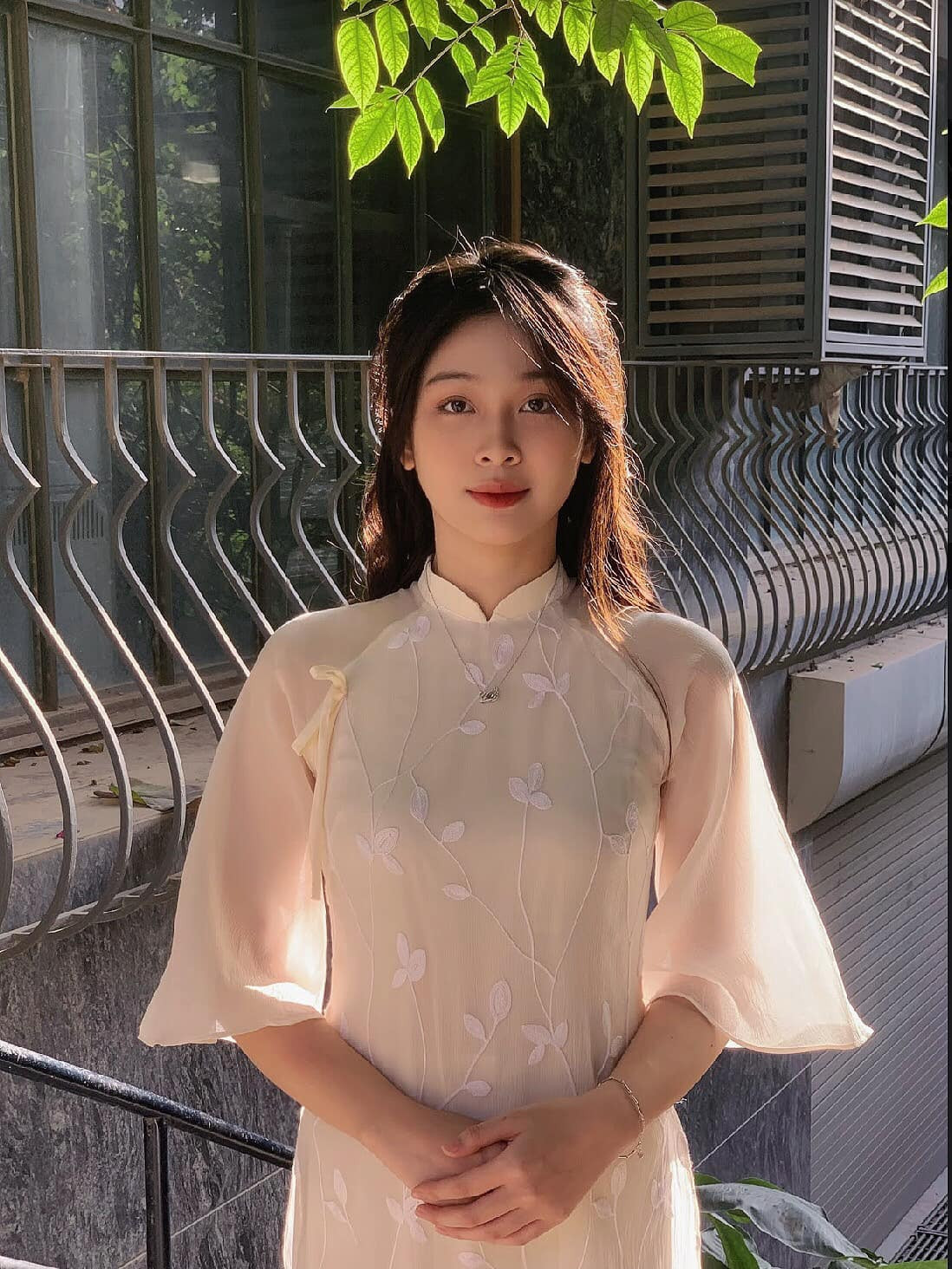 Nhận xét thế mạnh của bản thân là sự tự tin, Khánh Linh đặt cho mình mục tiêu cao nhất, trở thành chủ nhân vương miện hoa hậu tương lai.