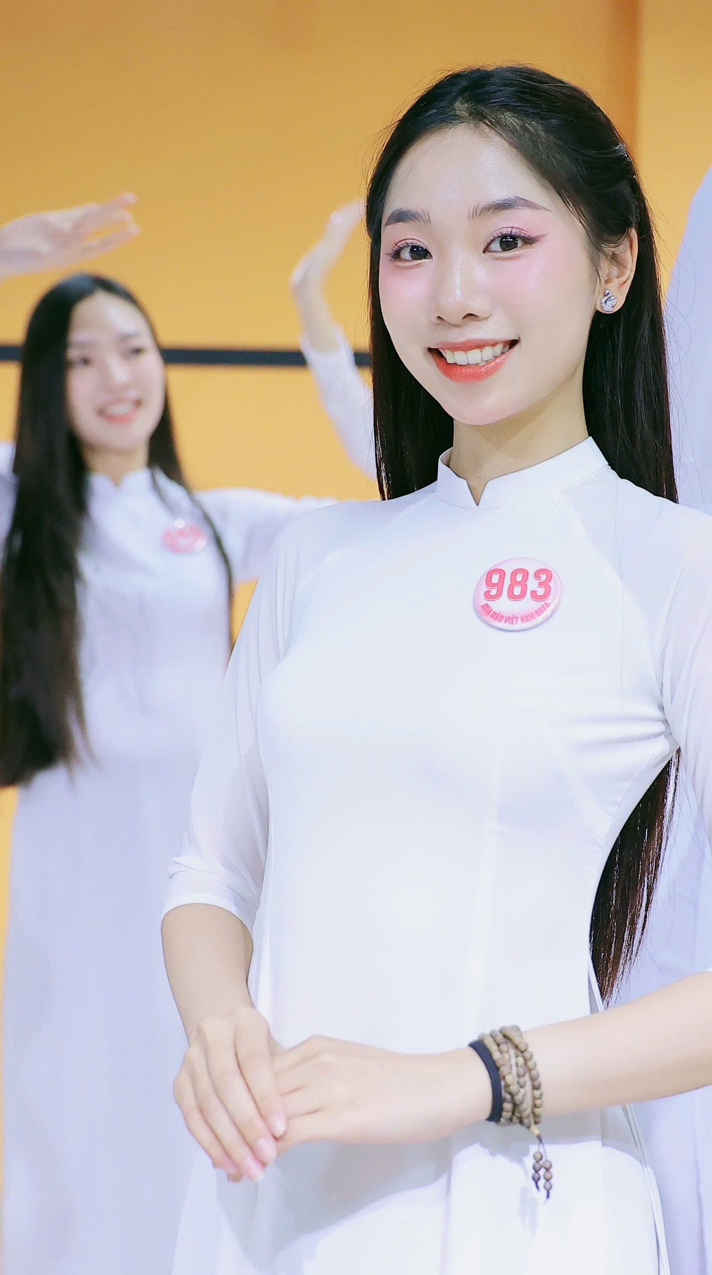 Thí sinh Phạm Thùy Dương hào hứng với hai buổi tập múa và nhảy. Cô từng học múa khi còn nhỏ nên có khả năng cảm nhạc tốt.