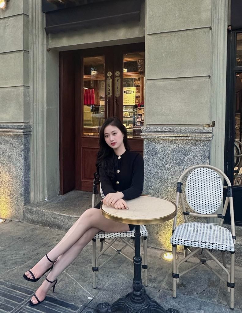 Trước khi tham dự vòng sơ khảo, Tú Anh tích cực giảm cân trong vòng 3 tháng. Phương pháp cô áp dụng là ăn eat clean (ăn sạch, ưu tiên đồ tươi sống, nguyên bản) và tập luyện thể dục. Nhờ nỗ lực, cô từ 55 kg xuống còn hơn 49 kg.