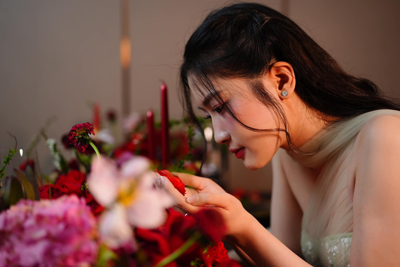 “Tôi mong muốn dùng tiếng nói của mình để lan tỏa những giá trị tốt đẹp, truyền cảm hứng cho các bạn trẻ và góp phần giúp đỡ những hoàn cảnh khó khăn trong xã hội”, cô chia sẻ thêm.