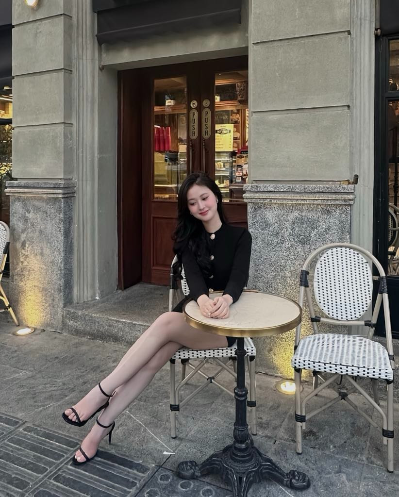 Trước khi tham dự vòng sơ khảo, Tú Anh tích cực giảm cân trong vòng 3 tháng. Phương pháp cô áp dụng là ăn eat clean (ăn sạch, ưu tiên đồ tươi sống, nguyên bản) và tập luyện thể dục. Nhờ nỗ lực, cô từ 55 kg xuống còn hơn 49 kg.