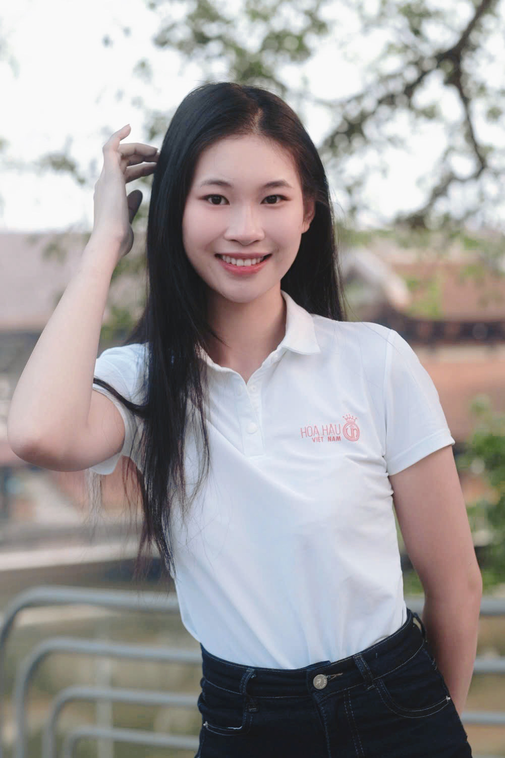 Hiền Nhi đang theo học ngành Logistics và Quản lý chuỗi cung ứng. Trong tương lai, cô mong muốn được kết hợp giữa kiến thức chuyên môn và kinh nghiệm thực tiễn để đóng góp vào sự phát triển của ngành.