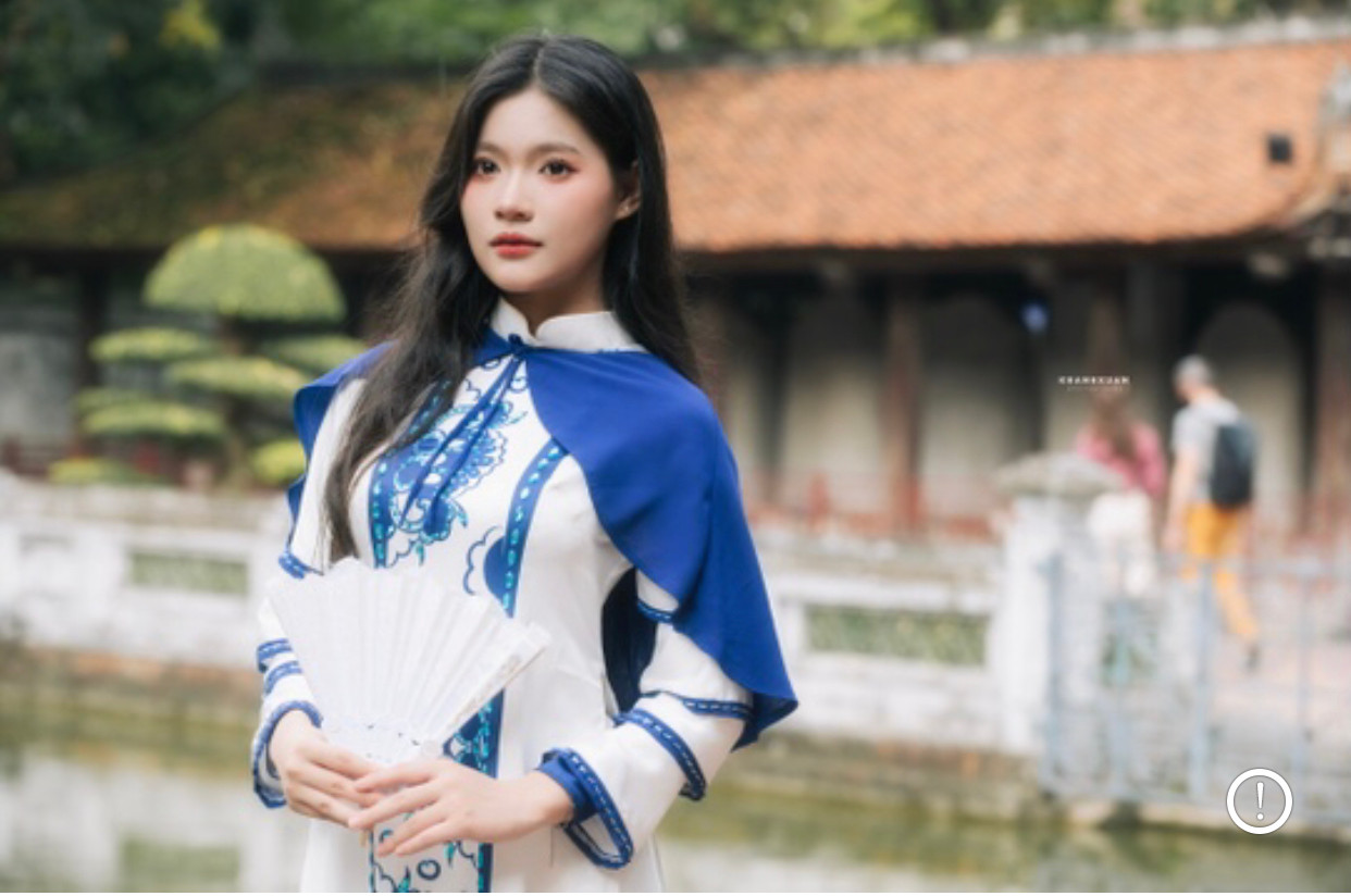 Trước đó, Yến Linh cùng các thí sinh có những hoạt động ý nghĩa ở Quảng Trị khi đồng hành cùng giải Tiền Phong Marathon 2025 và tham gia nhiều hoạt động ý nghĩa như đến thăm Nghĩa trang Trường Sơn, Nghĩa trang Đường 9, dâng hương tưởng niệm các anh hùng liệt sĩ ở di tích Thành cổ Quảng Trị, lễ thả hoa đăng bên sông Thạch Hãn, lễ Thượng cờ ở đôi bờ Hiền Lương - Bến Hải...