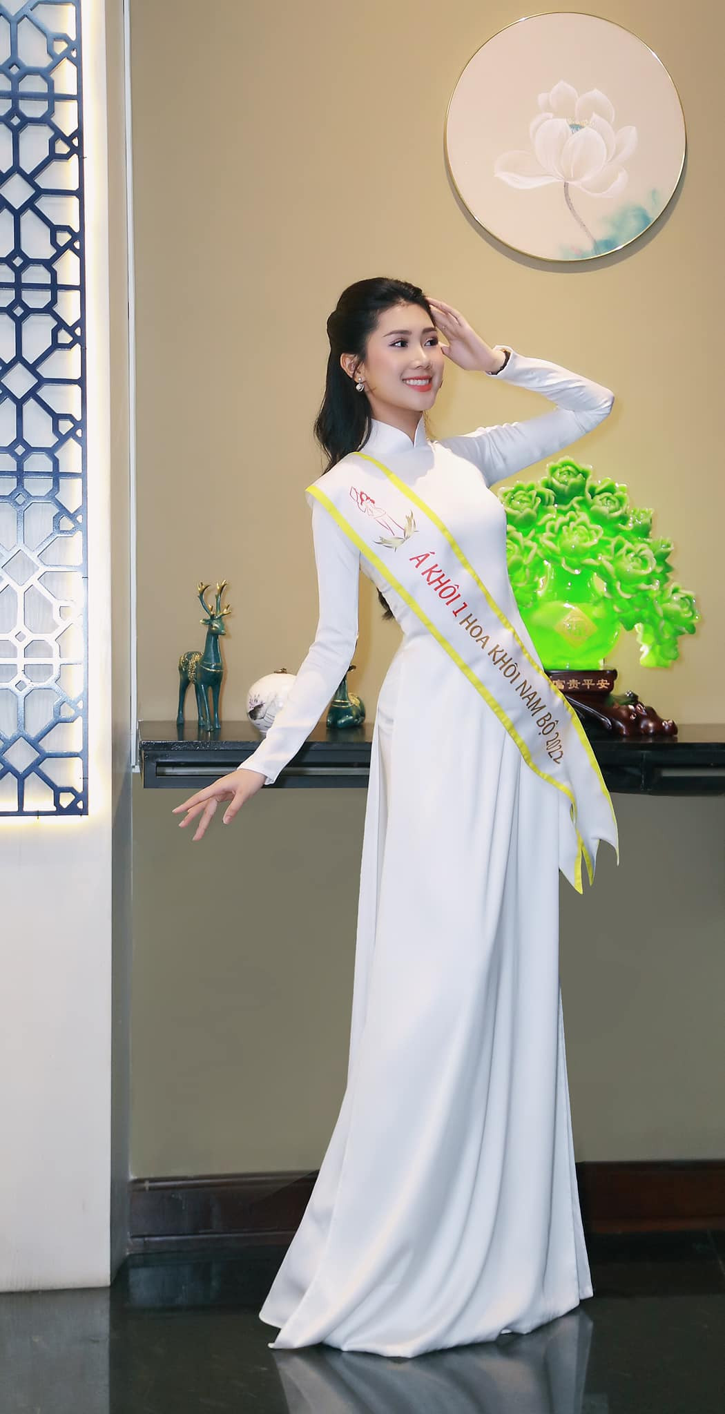 Cô đạt danh hiệu Á Khôi 1 Hoa Khôi Nam Bộ 2022. Thùy Nhiên đạt học sinh giỏi vòng tỉnh môn Ngữ văn năm học 2016-2017, thành viên của các câu lạc bộ tại Đại học Văn Hóa TPHCM như câu lạc bộ MC, ban sự kiện...