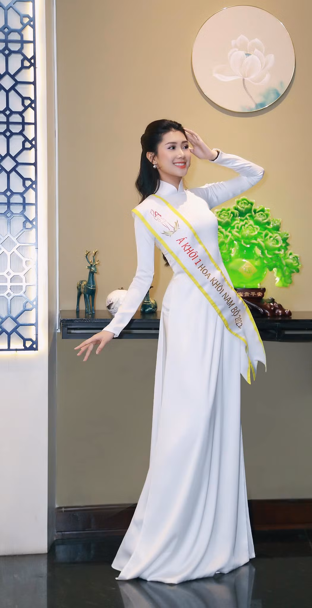 Cô đạt danh hiệu Á Khôi 1 Hoa Khôi Nam Bộ 2022. Thùy Nhiên đạt học sinh giỏi vòng tỉnh môn Ngữ văn năm học 2016-2017, thành viên của các câu lạc bộ tại Đại học Văn Hóa TPHCM như câu lạc bộ MC, ban sự kiện...