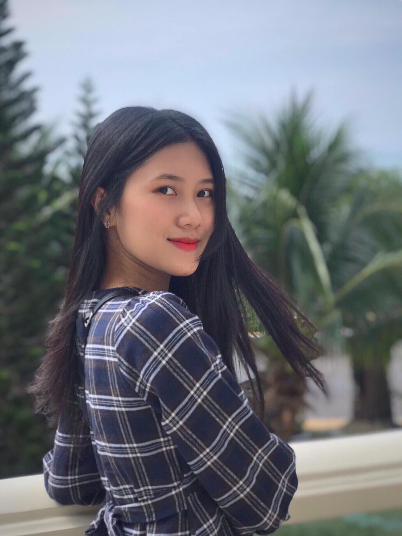 Thùy Nhiên tự tin về ngoại hình, kiến thức về lĩnh vực văn hóa, du lịch của Việt Nam. “Một trong những tiêu chí của cuộc thi năm nay là văn hóa. Là sinh viên chuyên ngành du lịch, tôi tự tin mình có thể truyền tải những gì mình được nghe, được biết và được học, đồng hành cùng BTC Hoa hậu Việt Nam lan tỏa giá trị cuộc thi cũng như làm đậm văn hóa truyền thống của dân tộc”, cô nói.