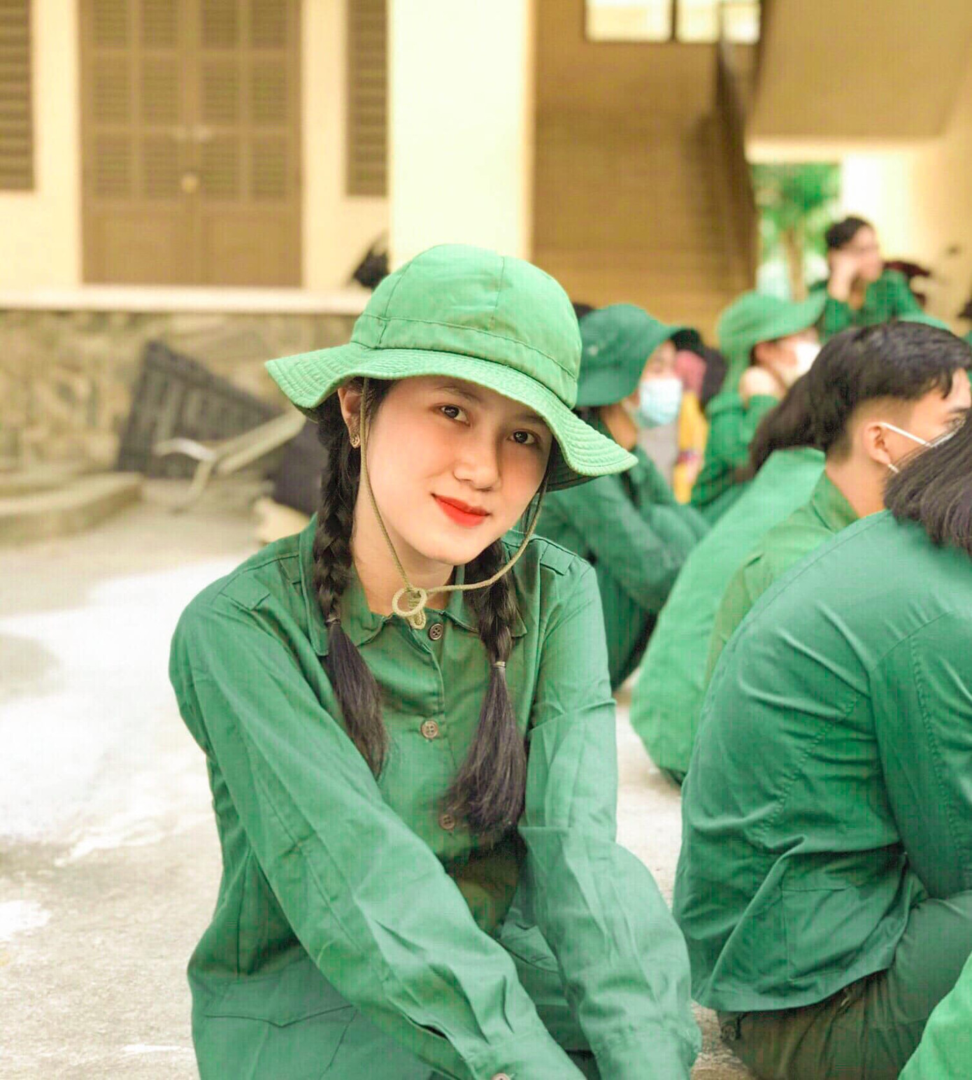 “Tôi theo dõi và được truyền động lực từ các người đẹp của cuộc thi Hoa hậu Việt Nam. Họ đều là những cô gái xinh đẹp, có sự lan tỏa trong cộng đồng. Tôi tự hào khi là một trong những thí sinh tham dự vòng Sơ khảo phía Nam cuộc thi năm nay”, Thùy Nhiên chia sẻ.