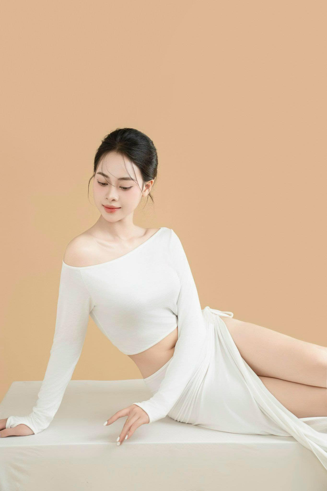 Kiều Trinh cho biết ban đầu gia đình cô không ủng hộ thi sắc đẹp vì nghĩ rằng cô không có chiều cao vượt trội như các bạn. Tuy nhiên chứng kiến niềm đam mê và nỗ lực của Kiều Trinh, gia đình đã dần ủng hộ.